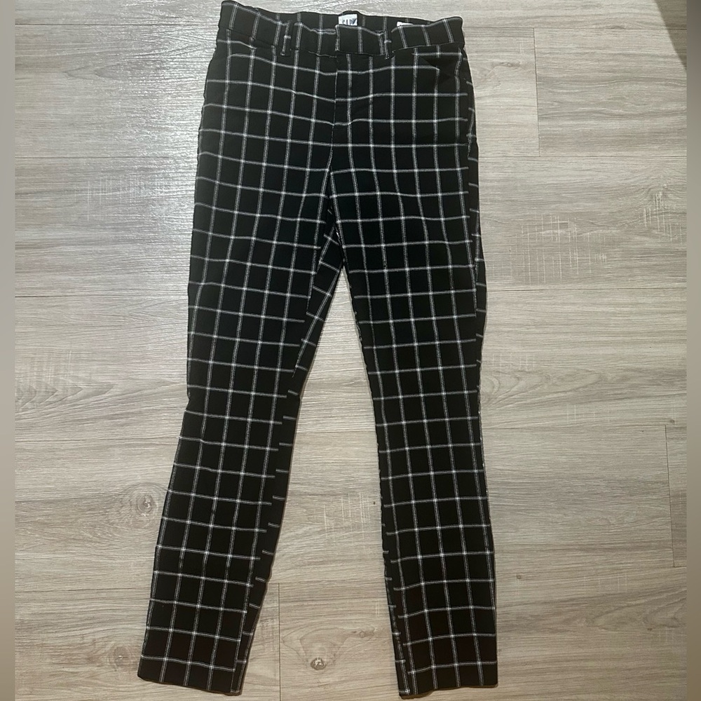 GAP Black and White Checkered Ankle Pants